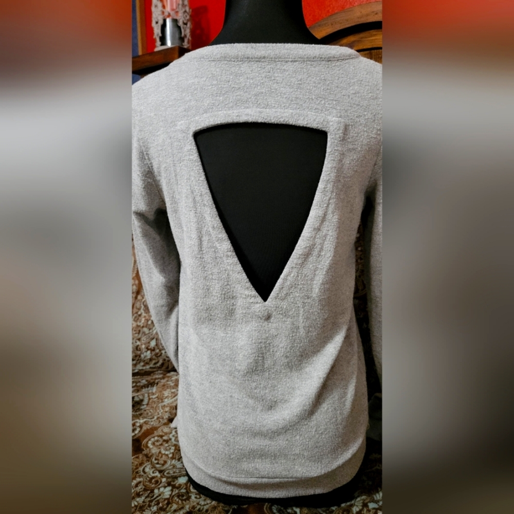 Chaser Sweatshirt Excellent condition! - Picture 2 of 5